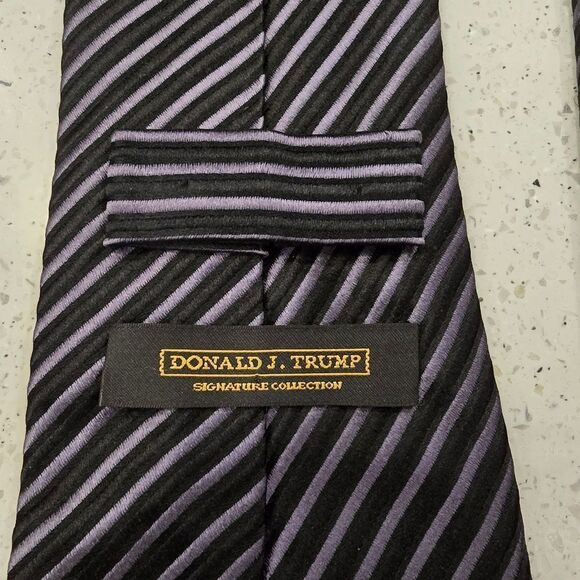 Donald Trump Signature Collection Striped Tie - Picture 2 of 10